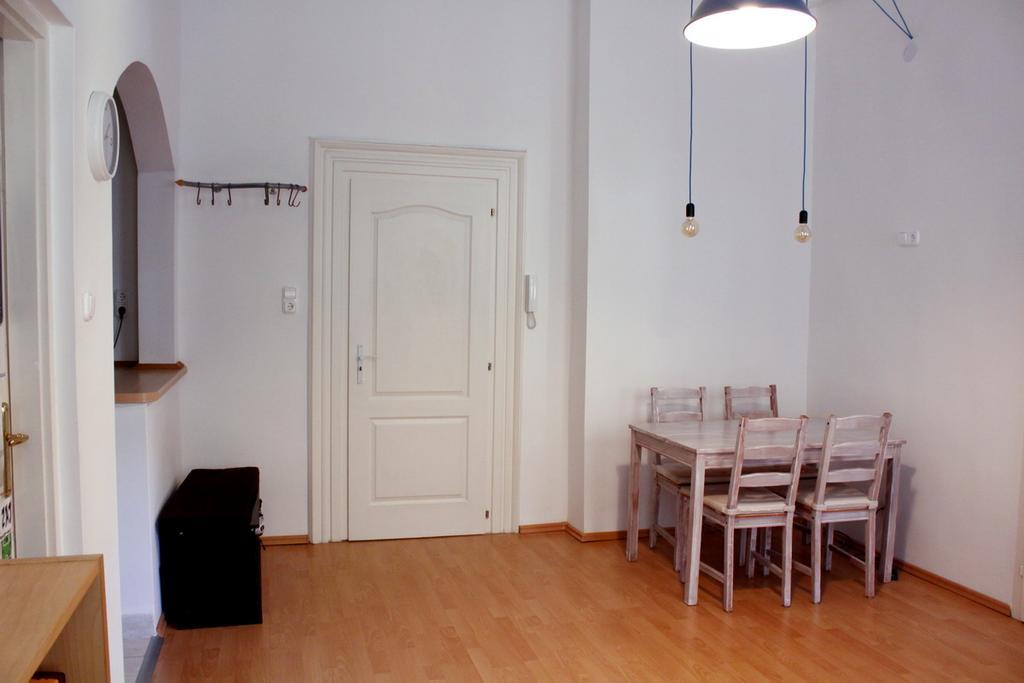 Bpm-Comfy Stay Bajcsy Budapest Exterior foto