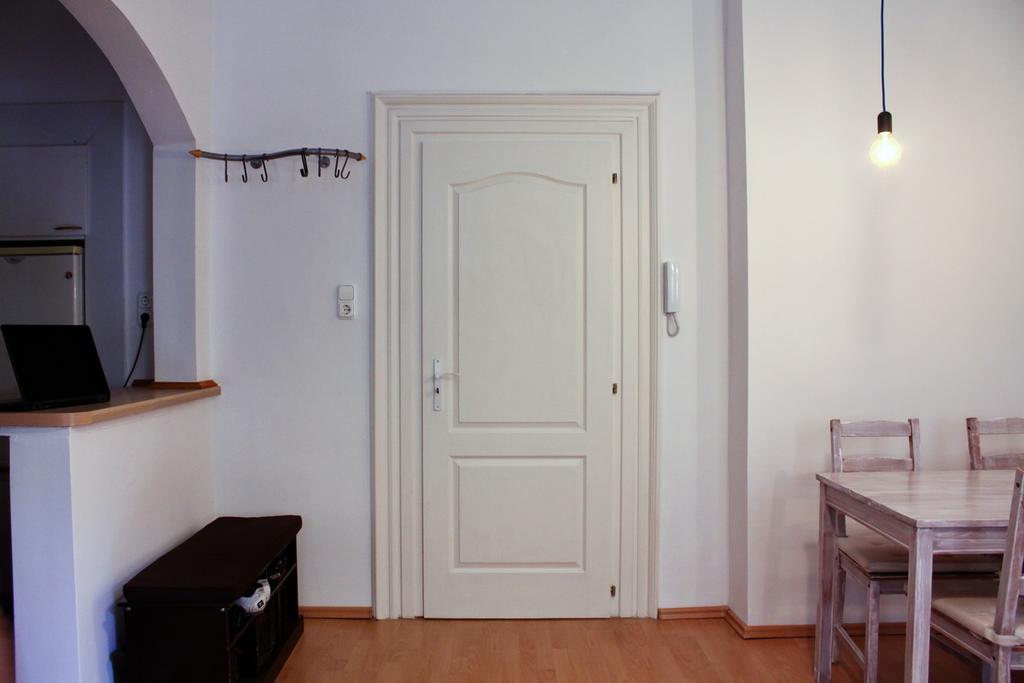 Bpm-Comfy Stay Bajcsy Budapest Exterior foto