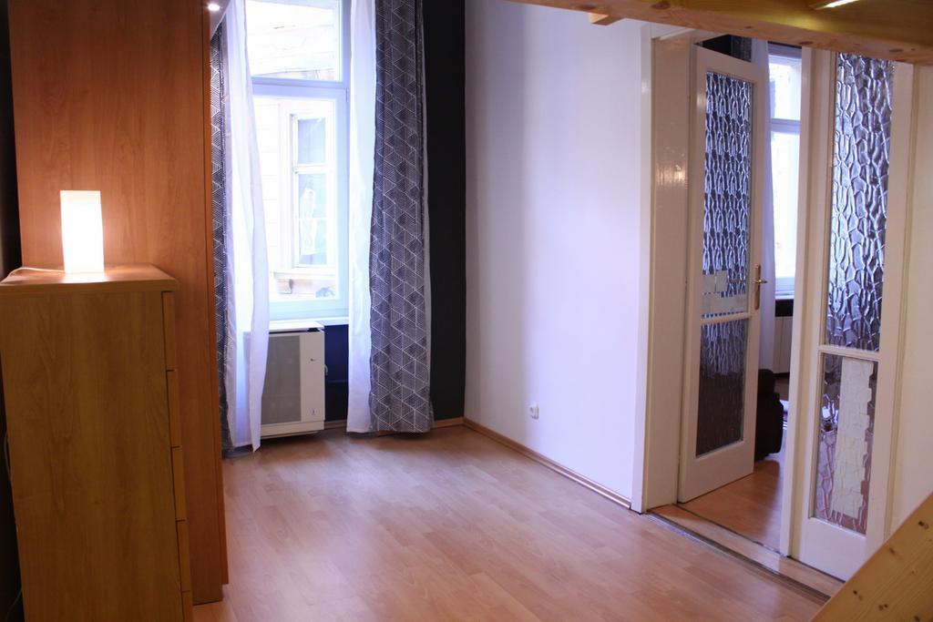 Bpm-Comfy Stay Bajcsy Budapest Exterior foto
